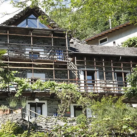 Rustici Della Verzasca Ferien Konukevi 3*